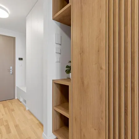 Apartman Metropolis - Downtown With Balcony&parking Pozsony