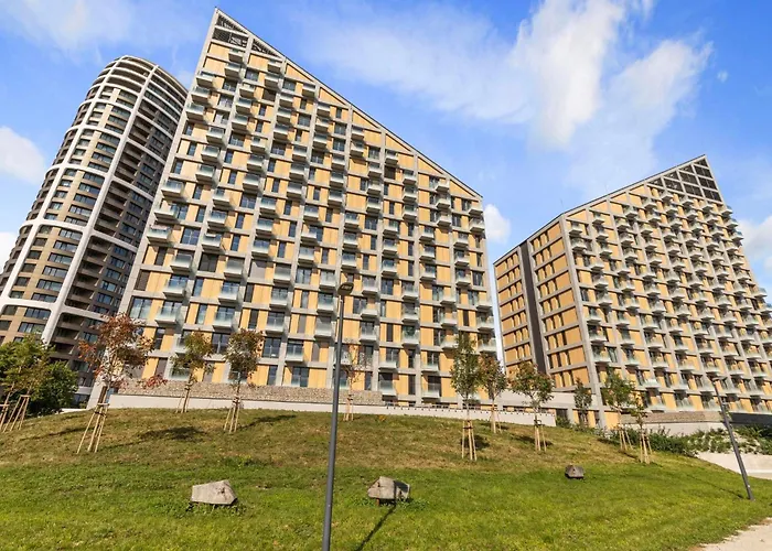 Modern Stylish With Castle View *